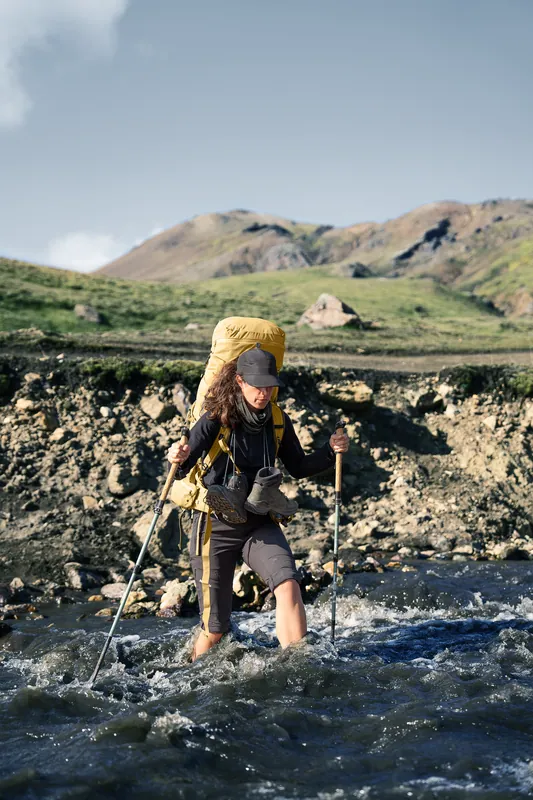 deuter Aircontact Core 50+10 — lifestyle 9