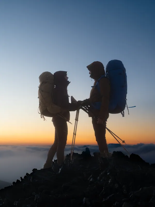 deuter Aircontact Core 50+10 — lifestyle 8