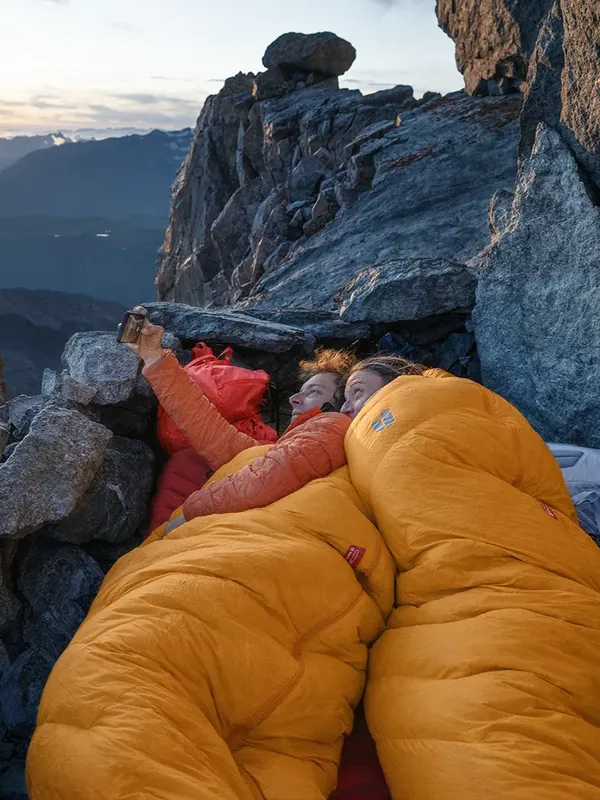 deuter Astro Pro 1000 -19C/-2F — lifestyle 3