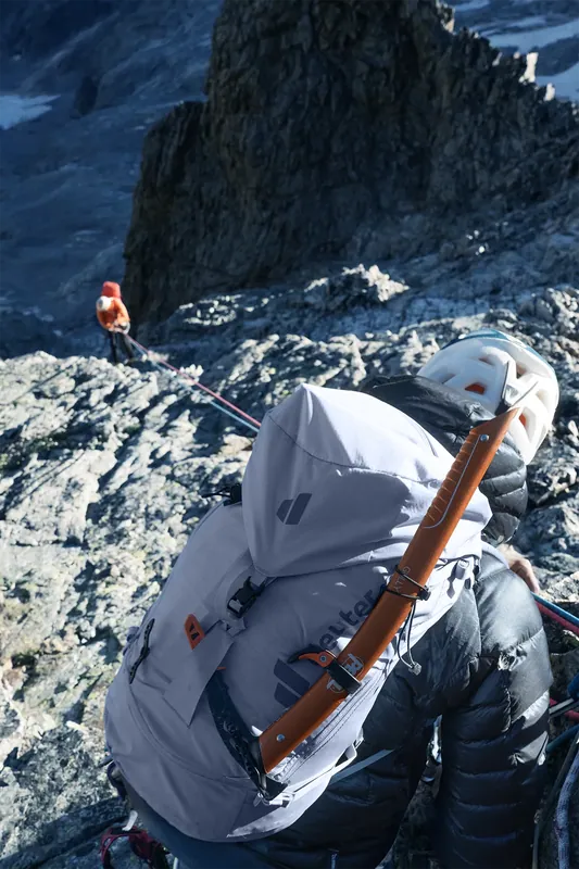 deuter Guide 32+6 SL — lifestyle 2