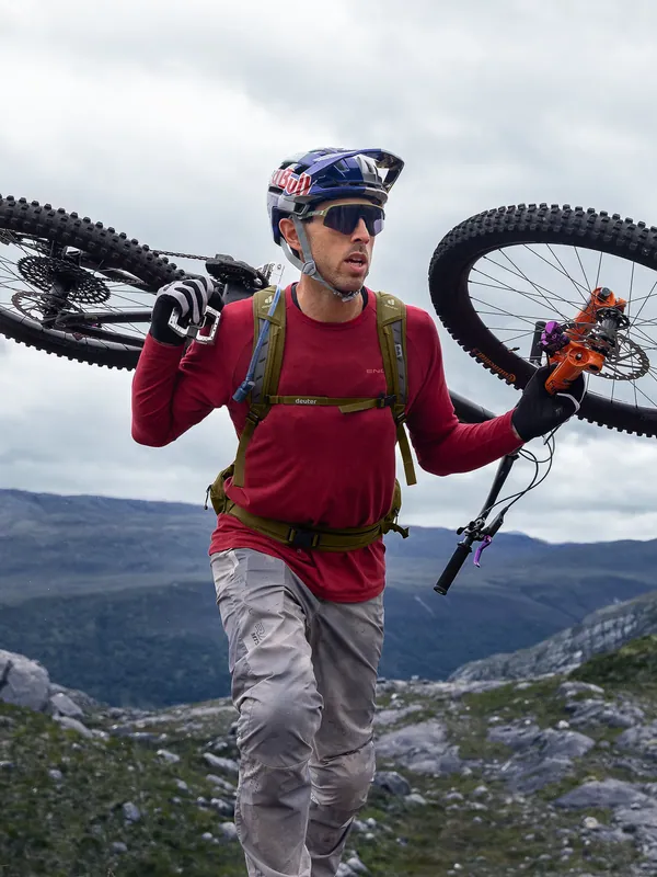 deuter Attack 16 — lifestyle 7