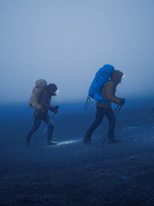deuter Aircontact Core 50+10 — lifestyle 7